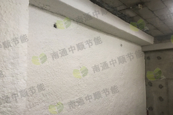 玻璃棉喷涂.jpg 玻璃棉喷涂.jpg